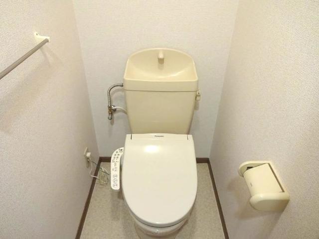 キャッスルタルイ弐番館（301） トイレ