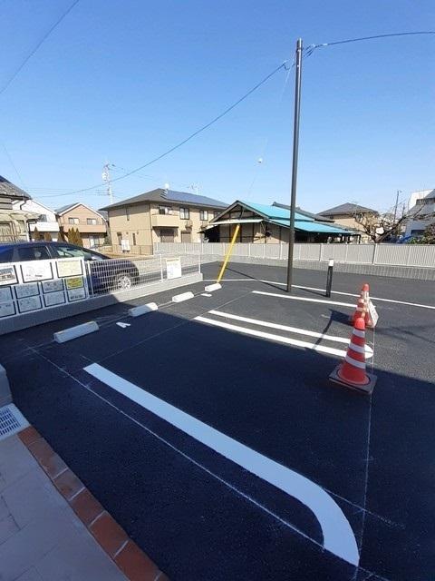 アイリス（202） 駐車場