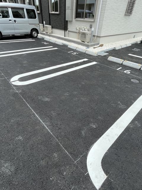 サニーコートＥ棟（305） 駐車場