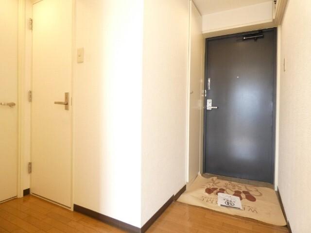 ダイヤビル１０２ エントランス