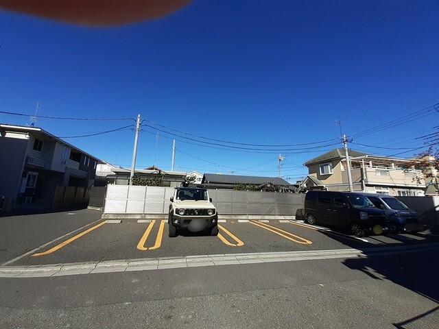 ヴィ　コンフォール　Ⅴ（201） 駐車場