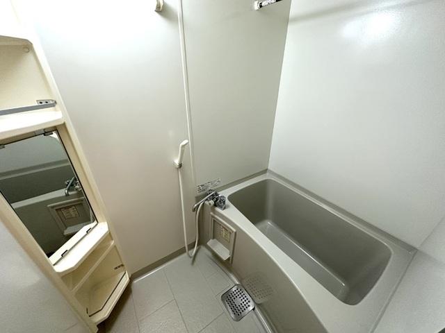 クアルト（103） 部屋画像