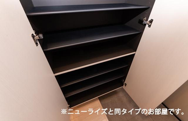 Ｓ・ＴＲＡＩＬ（エストレイル）（101） 収納