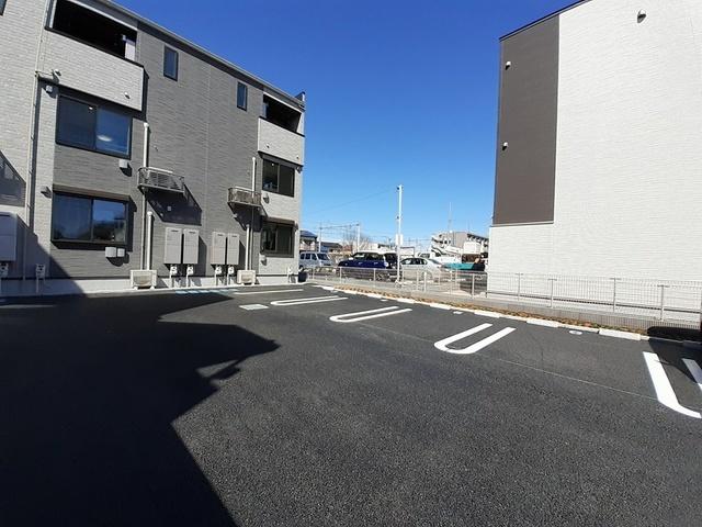 グリーンウエスト　Ⅱ（105） 駐車場