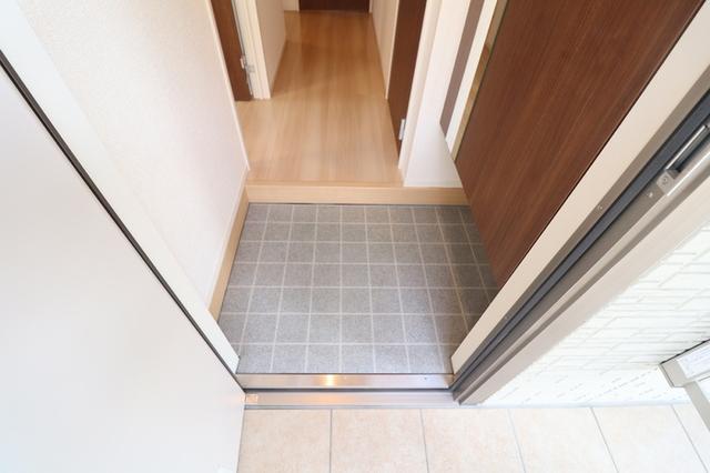 レクエルド（101） 玄関
