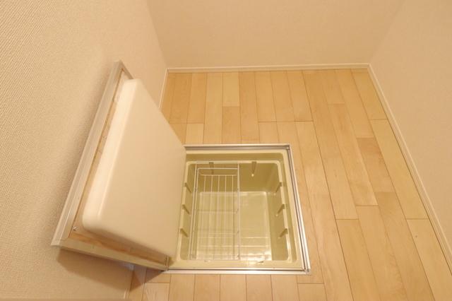 ﾛｲｼﾞｪﾝﾄﾊﾟｰｸｽ ﾚｲｸﾀｳﾝ　Ｋ（101） 部屋画像