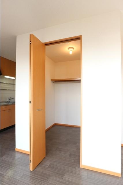 セレニティーホームズ　Ａ（302） 部屋画像