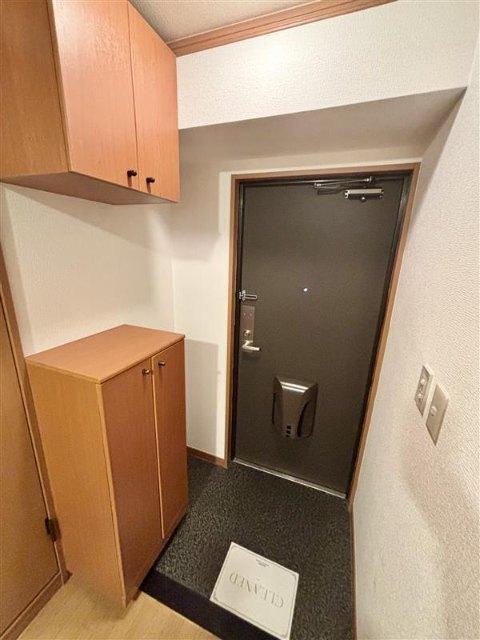 アルタ・ヴィラ 玄関