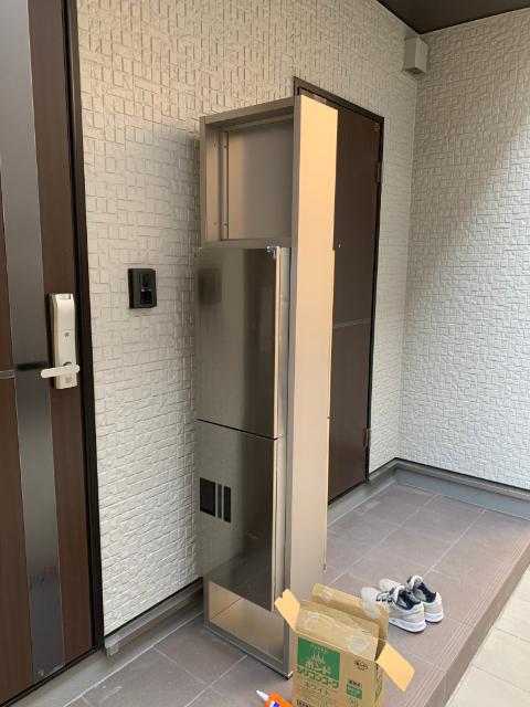 グリシーナ 玄関