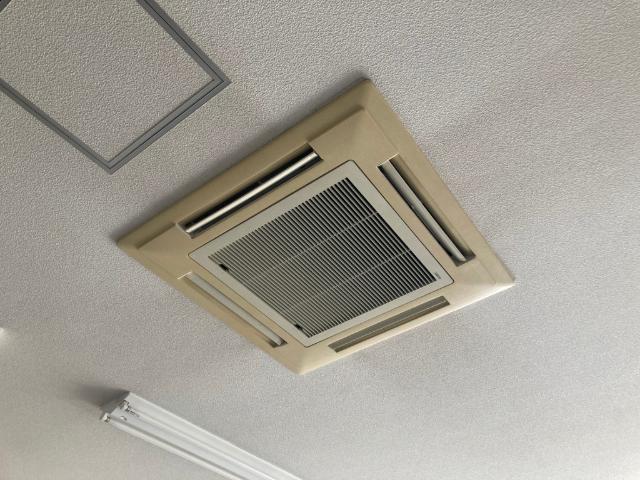 Ｍ−１ビル 設備