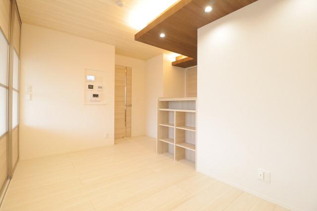 ＣＲＥＳＴ吉川（101） 部屋画像