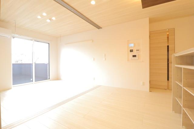 ＣＲＥＳＴ吉川（101） 部屋画像