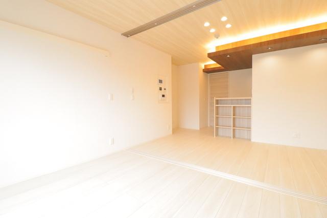 ＣＲＥＳＴ吉川（101） 部屋画像