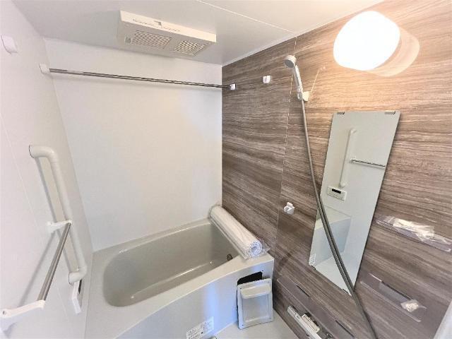 センターフィールド 部屋画像