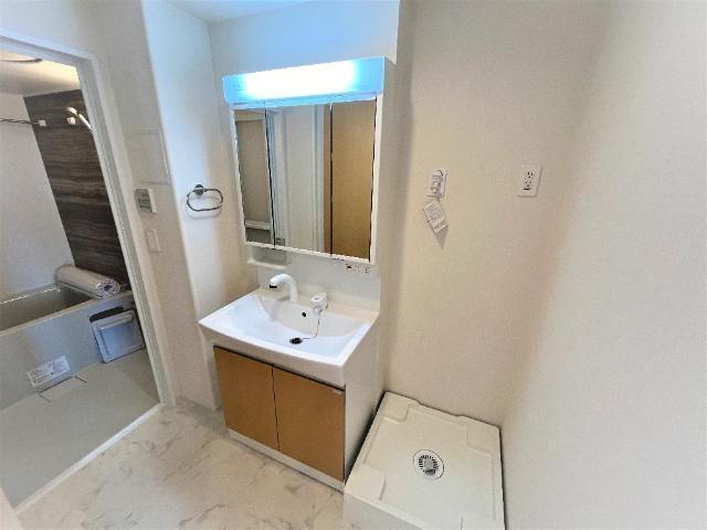 センターフィールド 部屋画像
