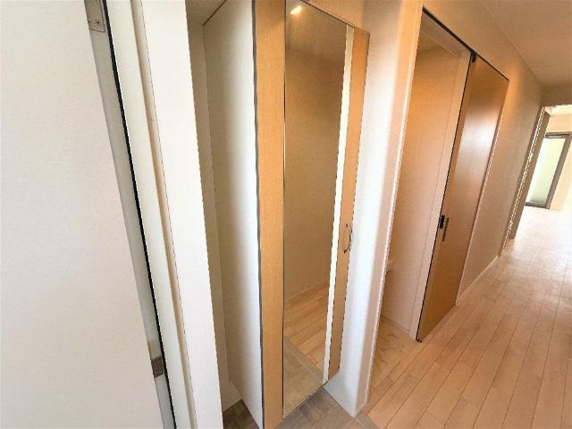 センターフィールド 部屋画像