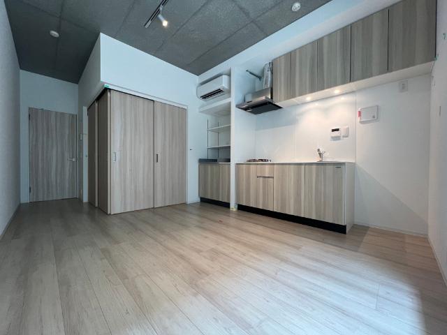 ＬＯＧＧＩＡ　ＳＨＩＲＯＫＡＮＥ（0101） リビング