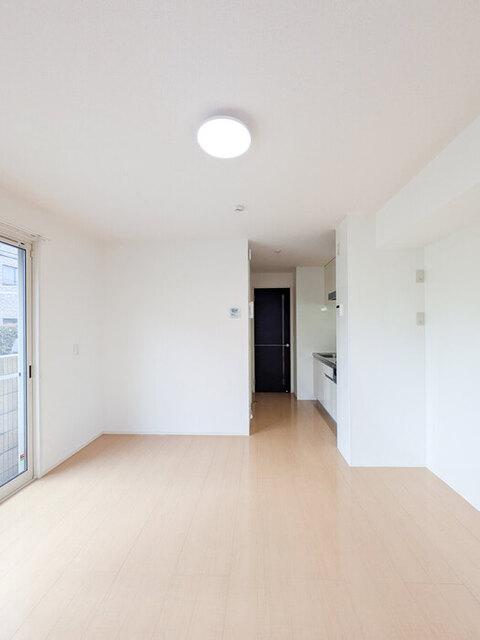 ルミエール新越谷（102） 室内