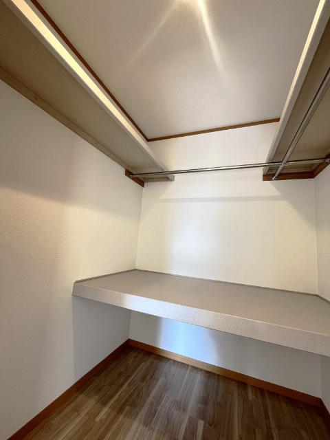 ローレルガーデンヒルズ参番館（0102） 収納