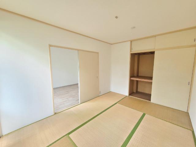 エイブルガ−デン　Ｃ棟（0102） 収納