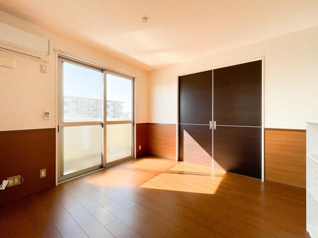 ＢＲＩＬＬＩＡＮＴ　ＦＬＡＴＳ（302） 部屋画像
