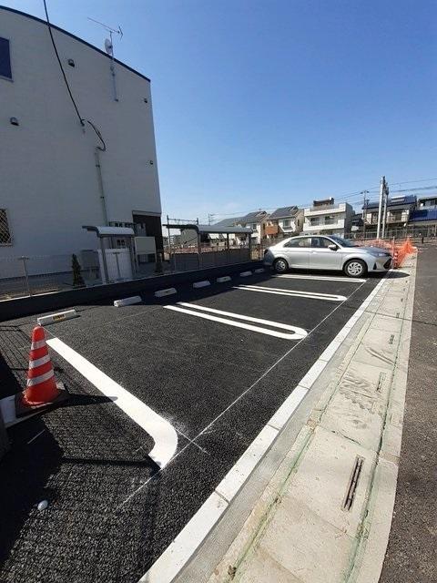 ブルー　ムーン（303） 駐車場