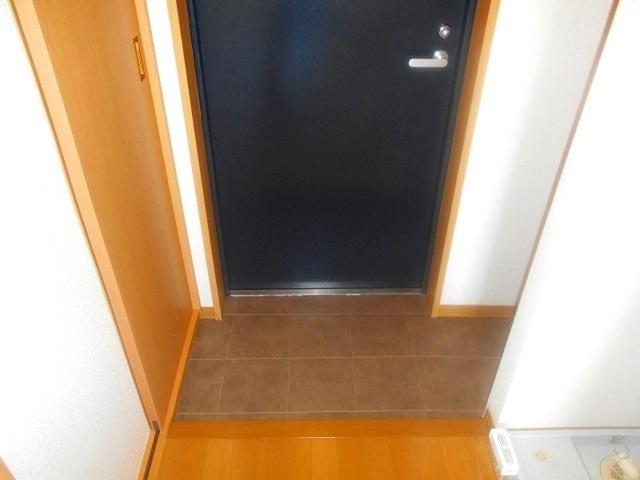ステラ コート　共同住宅（305） 玄関