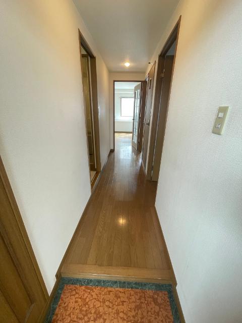 モアクレスト河田町（0402） 玄関