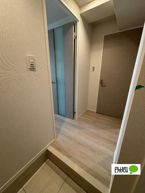 ＴＨＥ　ＲＥＳＩＤＥＮＣＥ　本郷町 玄関