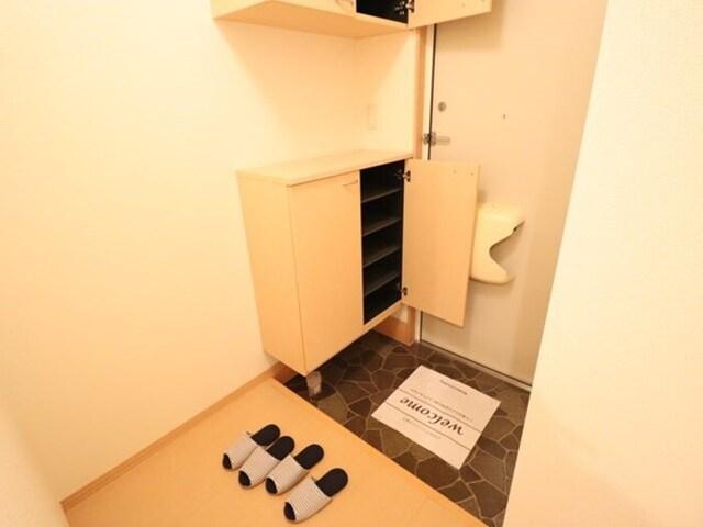シャルマンおおたかの森（101） 玄関