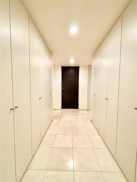 パークビュー有栖川 玄関