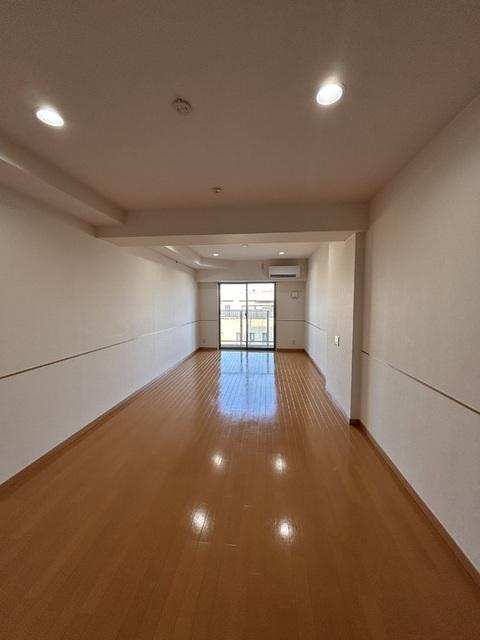 ロイヤルパークスシーサー（0822） 室内