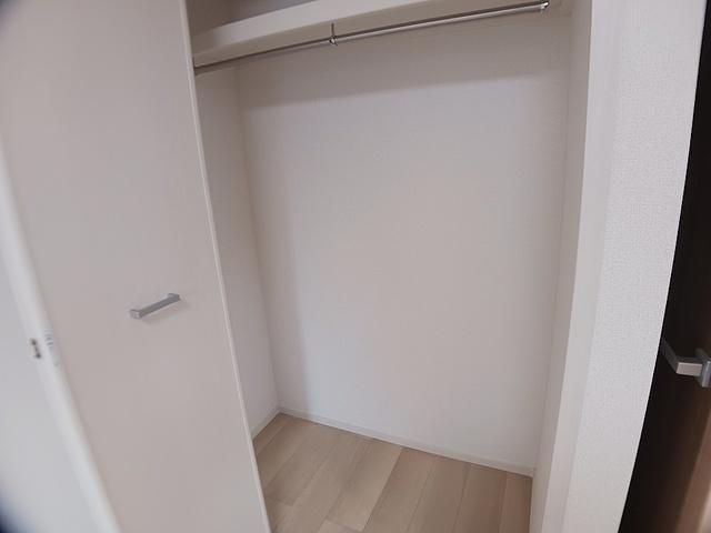 ヒカルサ川口芝西（101） 収納