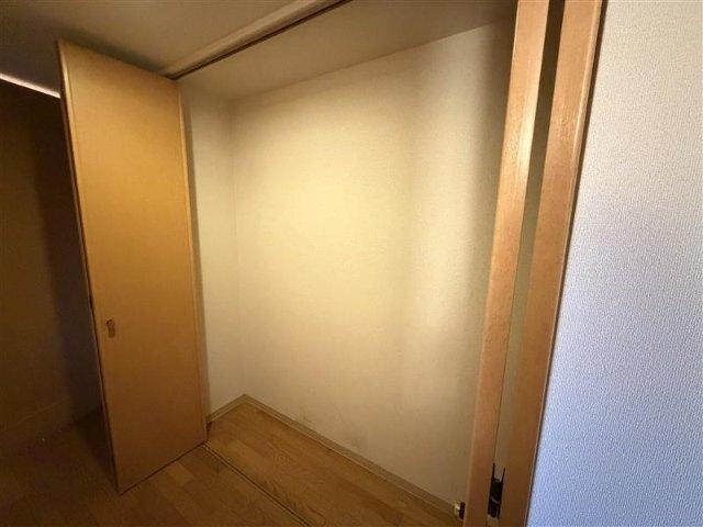 アパガーデンコート成田駅前 収納