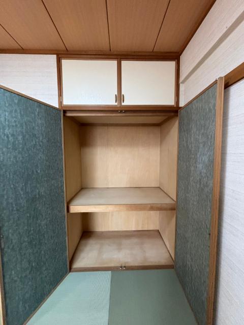 アルファグランデ成田弐番街（1006） 収納