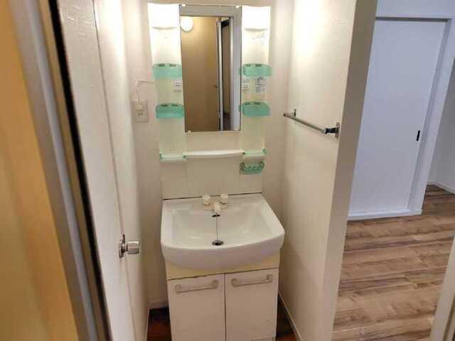 サンパレストミタ（105） 洗面