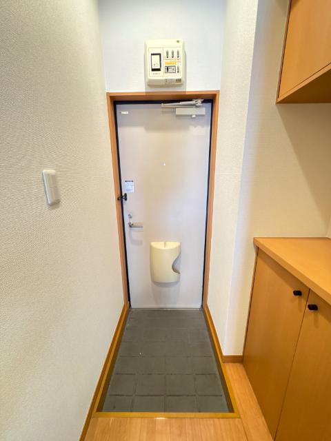 クレアール弐番館（0103） 玄関