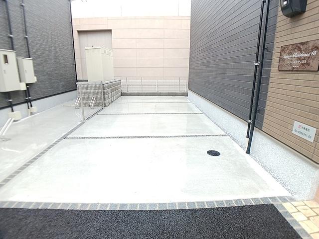 サニーレジデンスＢ（101） 駐車場