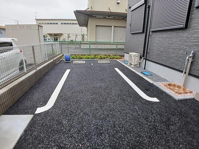 サニーレジデンスＡ（101） 駐車場
