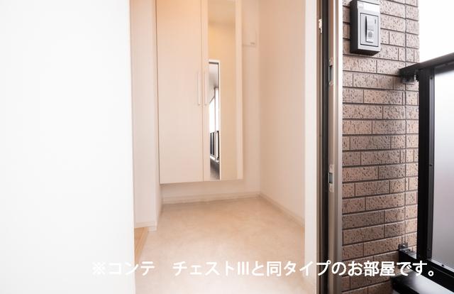 ホワイトタウンＡ（304） 玄関