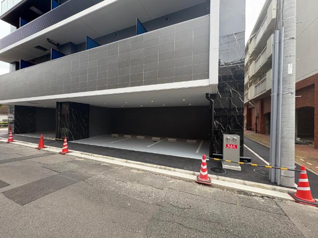 S-RESIDENCE中新町avelis（1402） 駐車場
