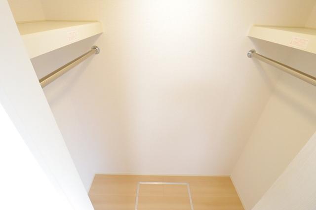 ﾛｲｼﾞｪﾝﾄﾊﾟｰｸｽ ﾚｲｸﾀｳﾝ Ⅲ　Ｏ（110） 部屋画像