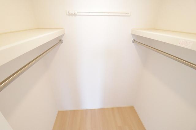 ﾛｲｼﾞｪﾝﾄﾊﾟｰｸｽ ﾚｲｸﾀｳﾝ Ⅲ　Ｏ（110） 部屋画像