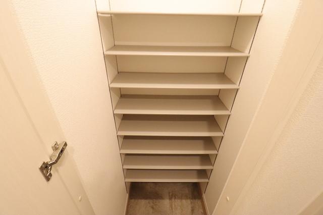 ﾛｲｼﾞｪﾝﾄﾊﾟｰｸｽ ﾚｲｸﾀｳﾝ Ⅲ　Ｏ（110） 部屋画像