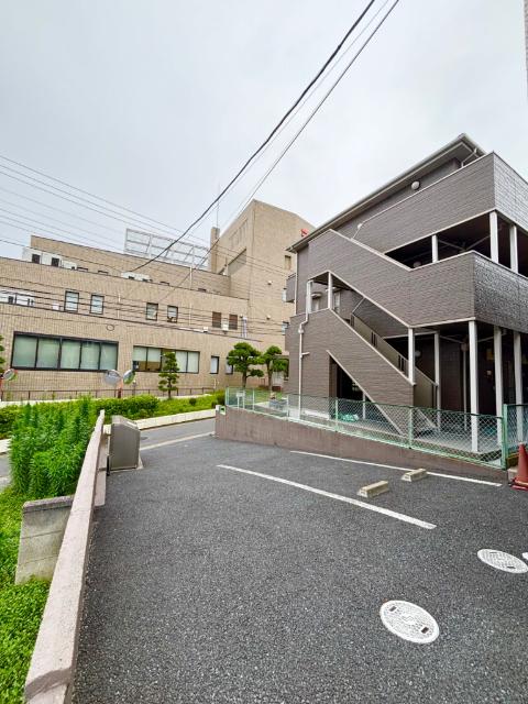 ＷｉｌｌＣａｍｅｌｌｉａＥａｓｔ駐車場（0001） 駐車場