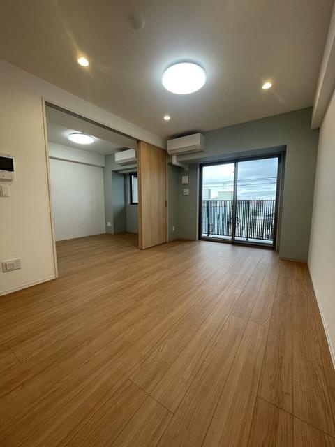ロイジェント西新井（0404） 室内
