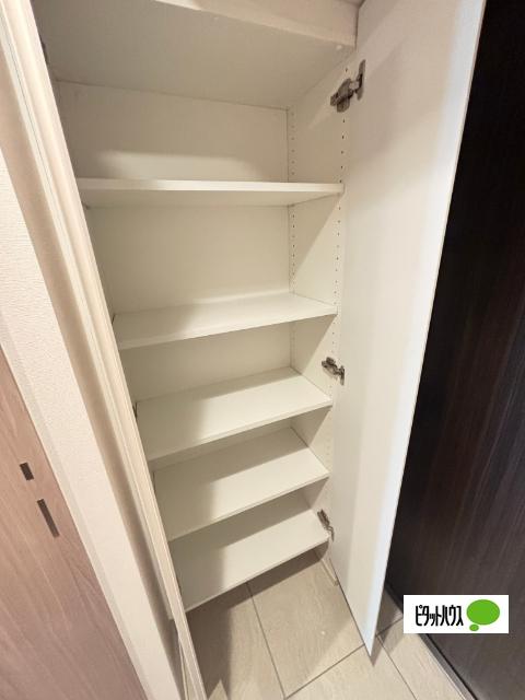 プレディアコート小岩 玄関
