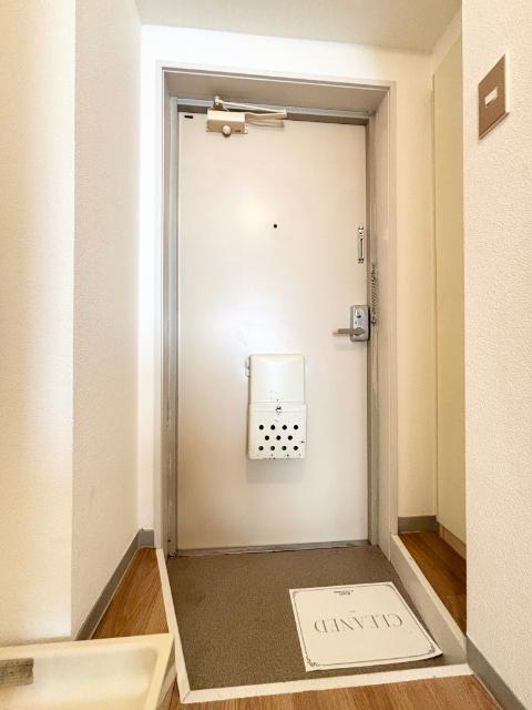 ＧＭハウス 玄関