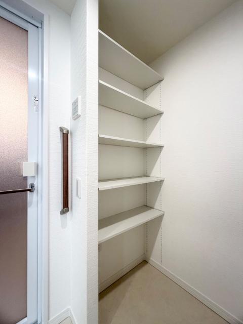 Ｗｉｓｔｅｒｉａ　Ｃｏｕｒｔ（0103） 収納