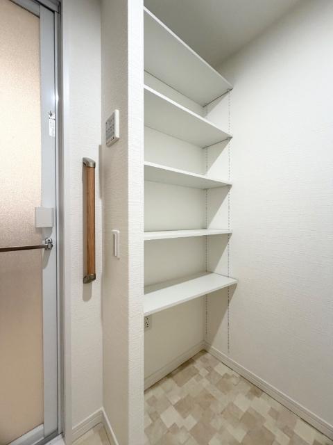 Ｗｉｓｔｅｒｉａ　Ｃｏｕｒｔ（0106） 収納